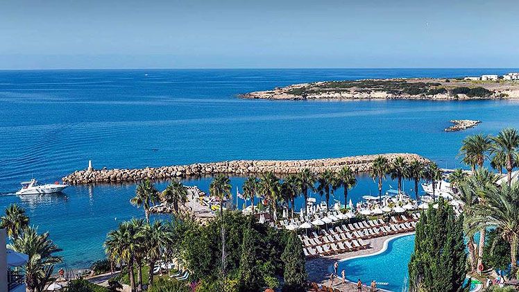 Coral Beach Hotel & Resort Cyprus | Holidays to Cyprus | Broadway Travel