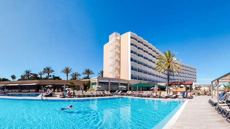 PortBlue San Luis in S'Algar (Menorca) | Top Deals | Broadway Travel