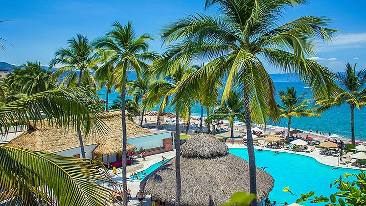 Plaza Pelicanos Club Beach Resort Puerto Vallarta | Holidays to Mexico |  Broadway Travel