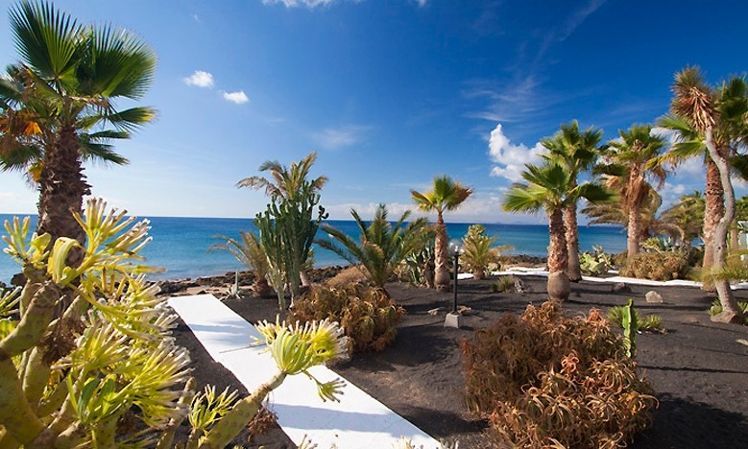 Bungalows Velazquez Lanzarote | Holidays to Canary Islands | Broadway ...