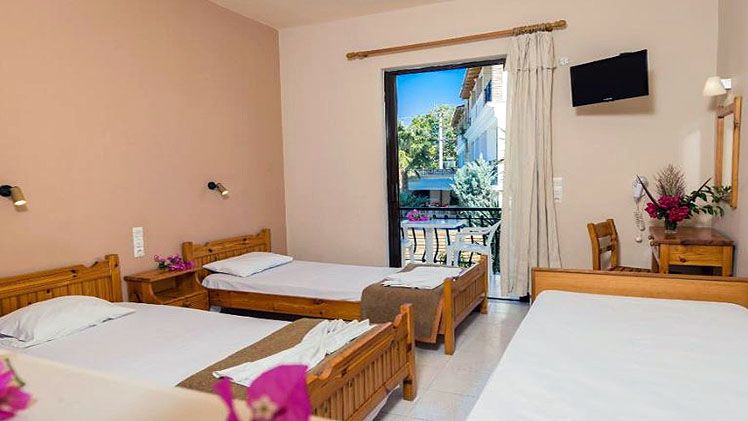 zante plaza reviews